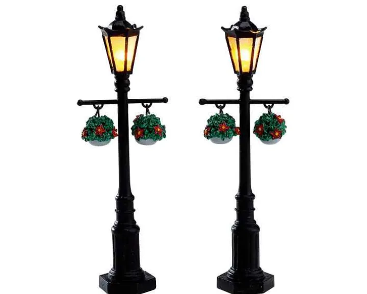 74231 - Old English Lamp Post, Set Of 2, Battery-Operated (4.5V) - Lemax Misc. Accessories