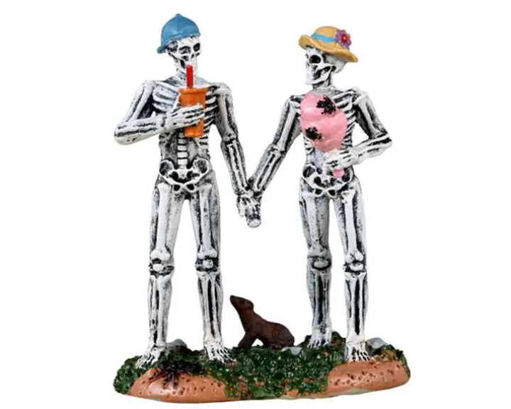 32194 - Spooky Carnival Date - Lemax Spooky Town Figurines
