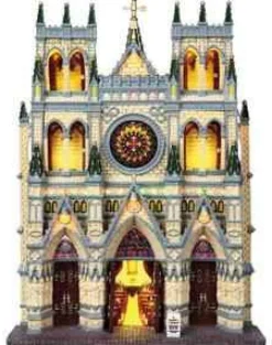 95916 - St. Patrick's Cathedral, Battery-Operated (4.5V) - Lemax Christmas Village Facades