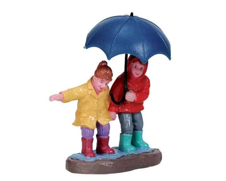 72501 - Staying Dry - Lemax Figurines